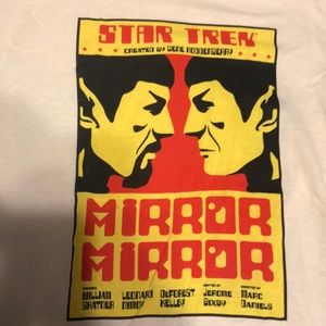 Star trek tee ! Never worn loot crate exclusive